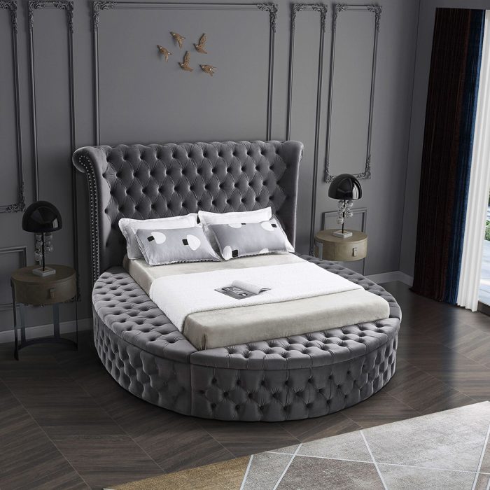 Round bed for master bedroom