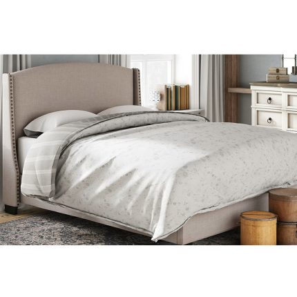 Nail head Upholstered Bed